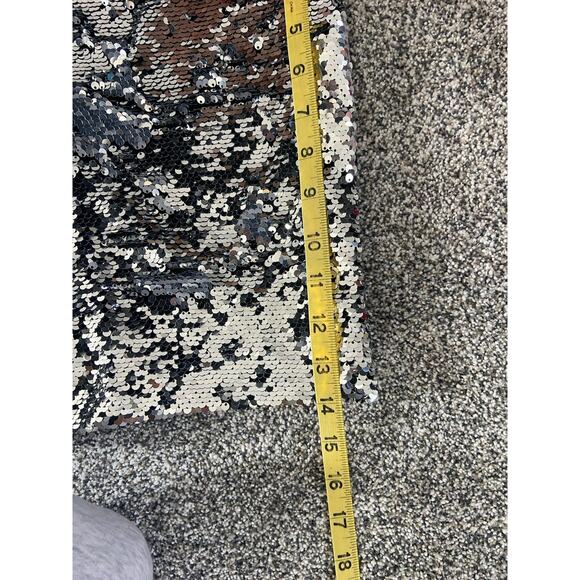 Stradivarius Sequin Mini Skort Silver NEW Large Festival Concert Swiftie - Picture 6 of 10